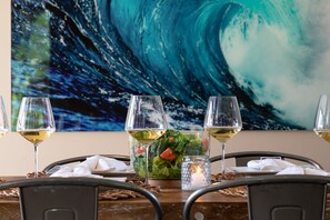 Dining - REMODELED-LARGE LANAI-RESORT LIVING-AC-OCEAN VIEWS-METICULOUS CLEANING (Wailea)