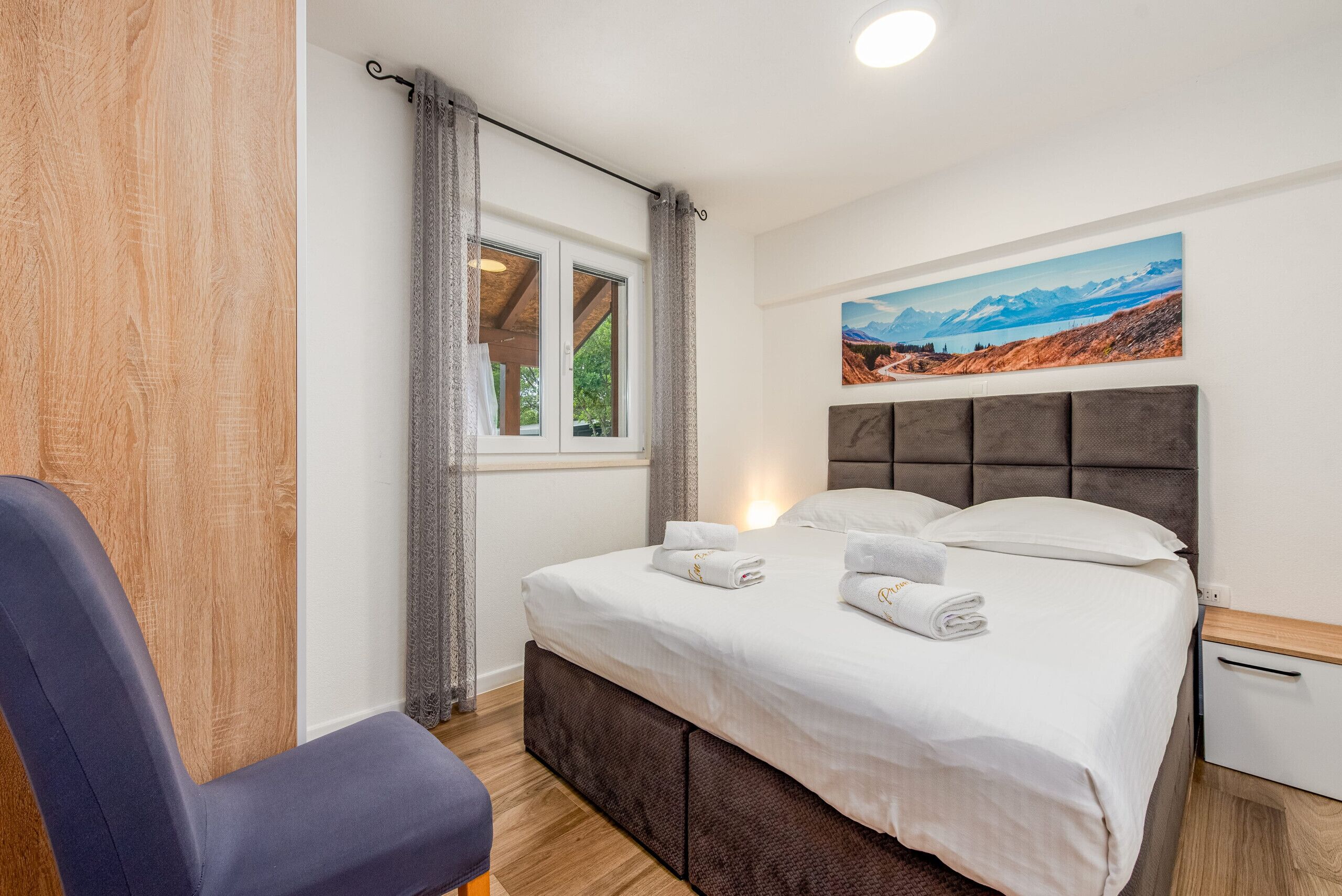 3 chambres, système d’insonorisation, lit de bébé (gratuit)