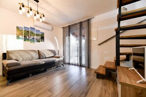 Villa, 3 Schlafzimmer, eigener Pool, Bergblick | Wohnzimmer