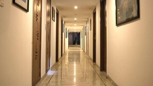 Interior entrance - Rowan Tree by Poppys Chennai (Chennai)