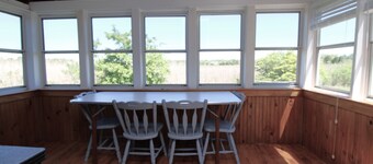 Cozy Cottage Near Rock Harbor (2223)