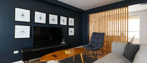 Televisor, estèreo i oficines