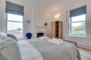 3 chambres, fer et planche à repasser, accès au Wi-Fi (inclus)