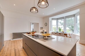 Microwave, oven, dishwasher, toaster - 3 Bed in Mortehoe (oc-pines) (Mortehoe)