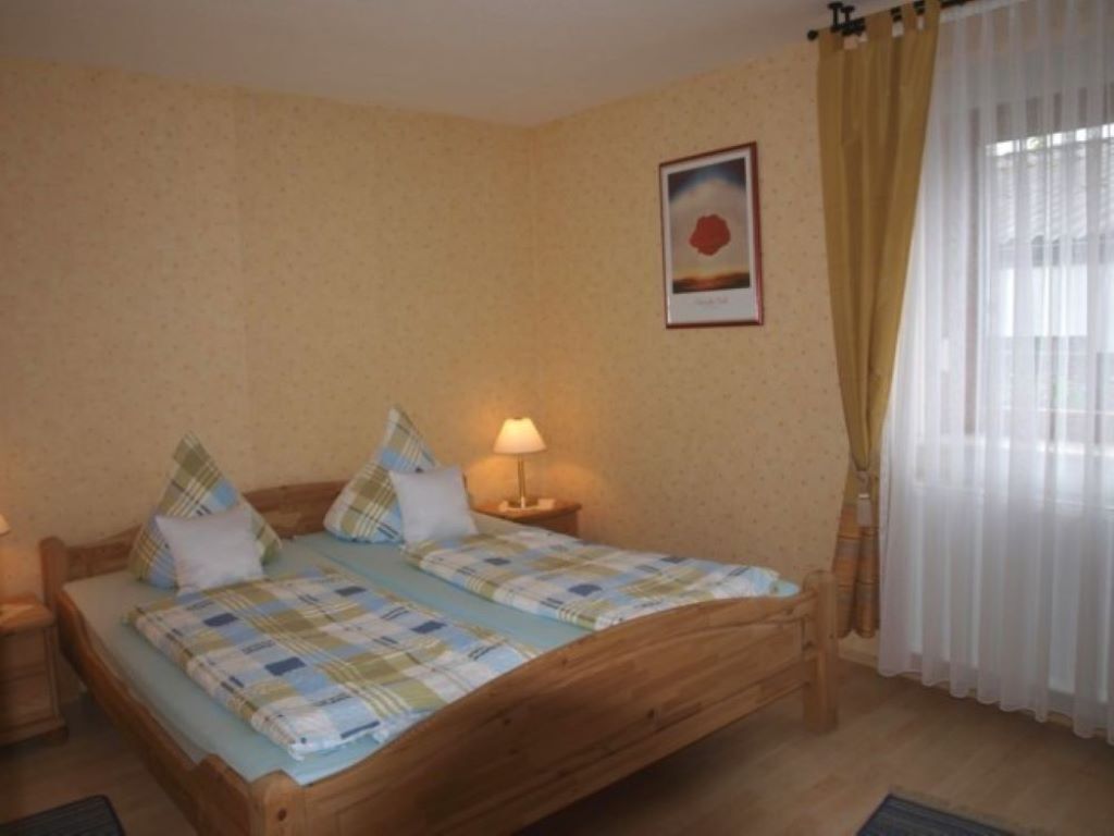 2 Schlafzimmer, Reisekinderbett, kostenloses WLAN, Bettwäsche