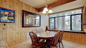 Apartment, 2 Schlafzimmer | Speisen