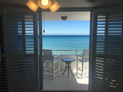 Best Studio Location In The Building With Unobstructed Water View Balcony