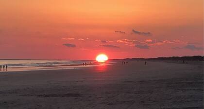 SUNSET BEACH NC- Golf, Family Vacation, Beach, Pool, Tennis, Rest and Relaxation