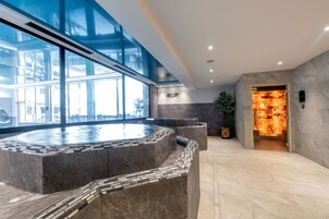 Bañera de hidromasaje interior