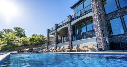 MAIN CHANNEL views, private pool, hot tub, man cave, and game room! Sleeps 30!