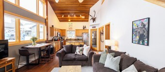 100 Steps Away, Ski in Ski Out Condo