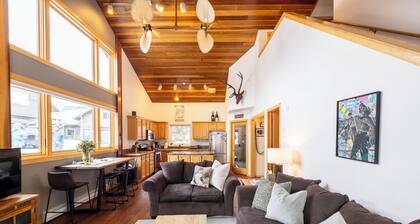 100 Steps Away, Ski in Ski Out Condo
