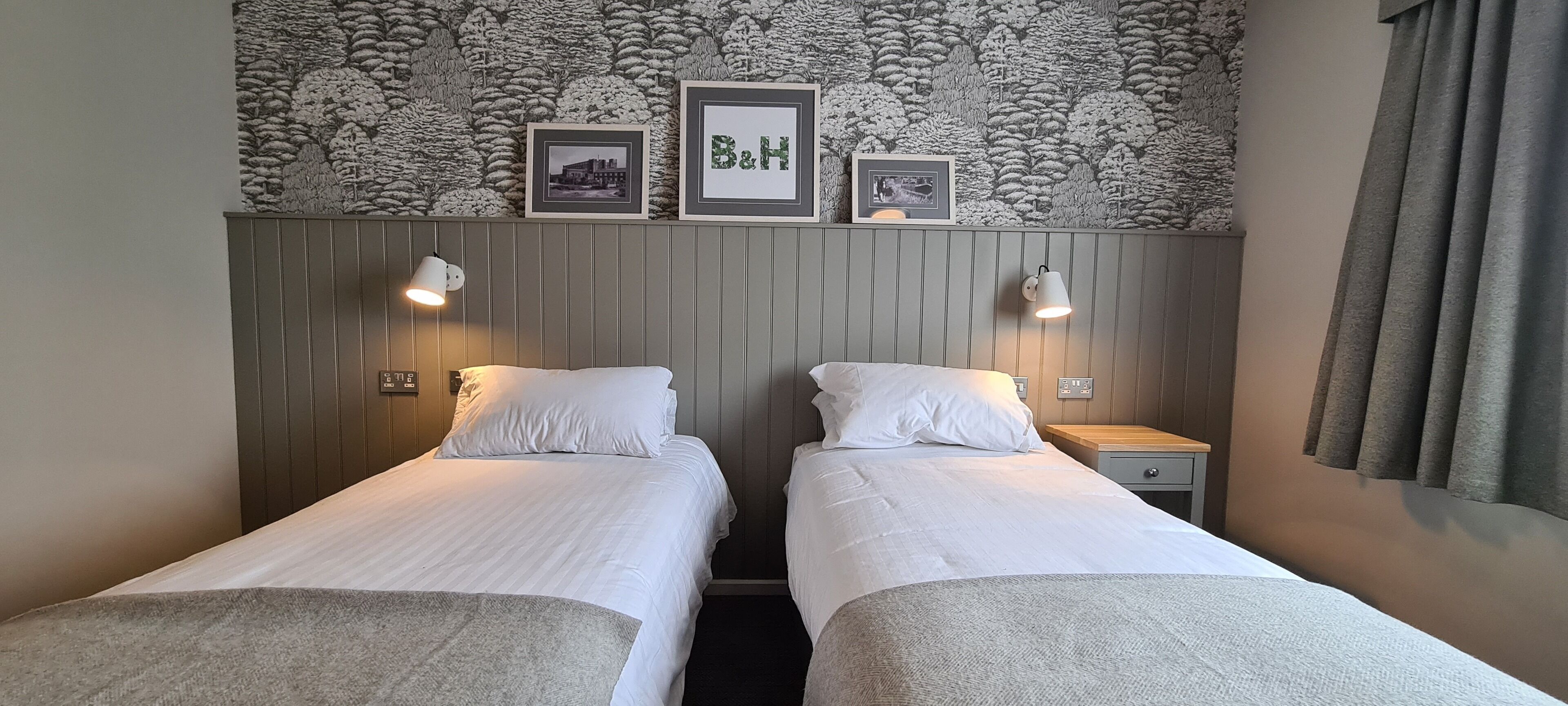 Photo - Boat & Horses Inn