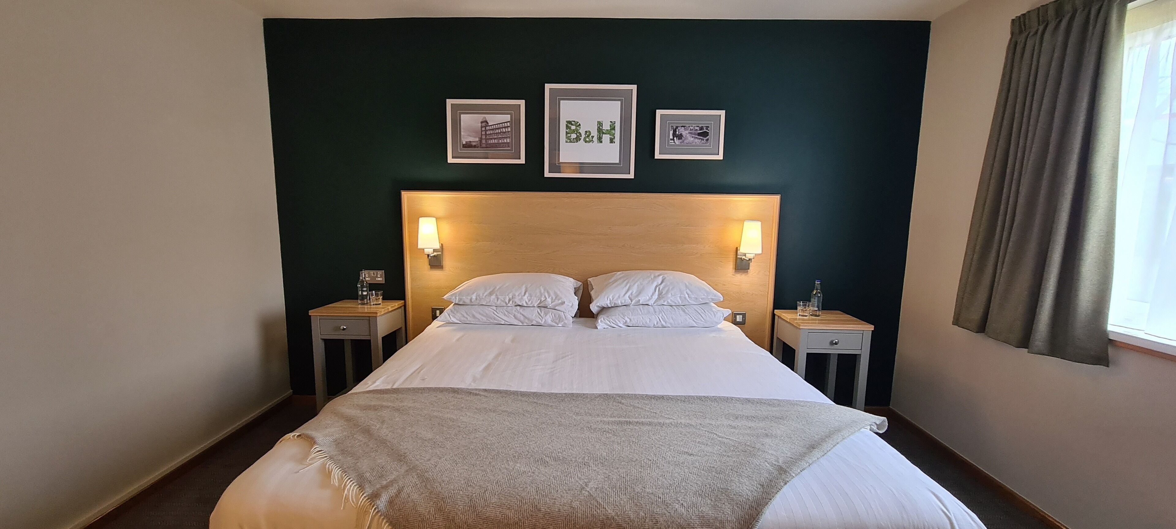 Photo - Boat & Horses Inn