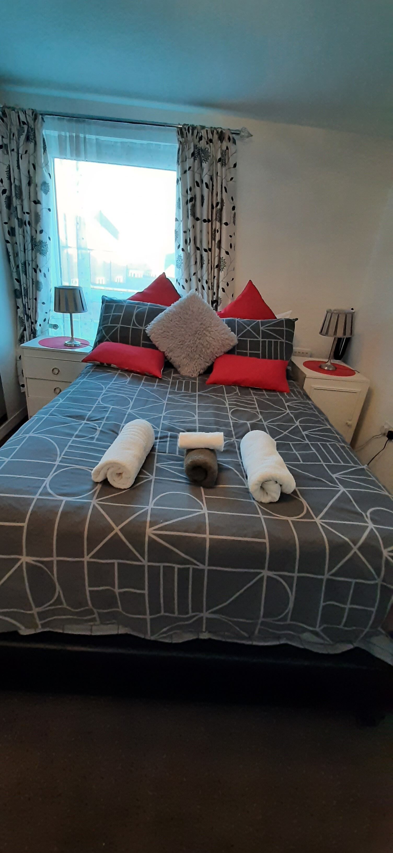 Apartment, 2 Queen Beds | 2 bedrooms, iron/ironing board, travel cot, free WiFi