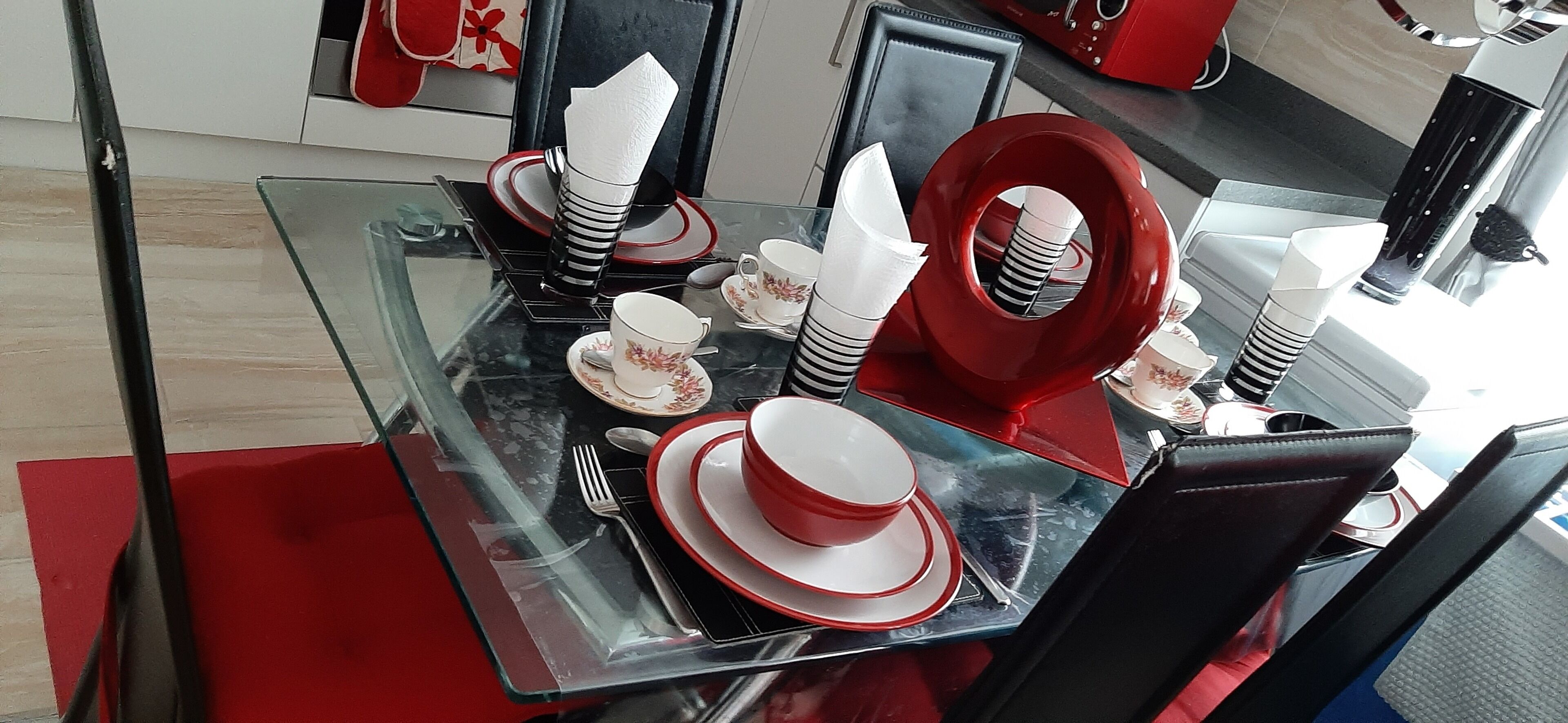 Apartment, 2 Queen Beds | Private kitchen | Fridge, microwave, oven, stovetop