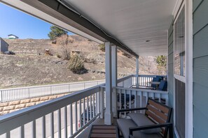 Property grounds - Town Home On The River. A/C. Views. Fish. Hot Springs. Walk To Town . (Pagosa Springs)