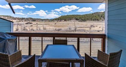 Town Home On The River. A/C. Views. Fish. Hot Springs. Walk To Town .