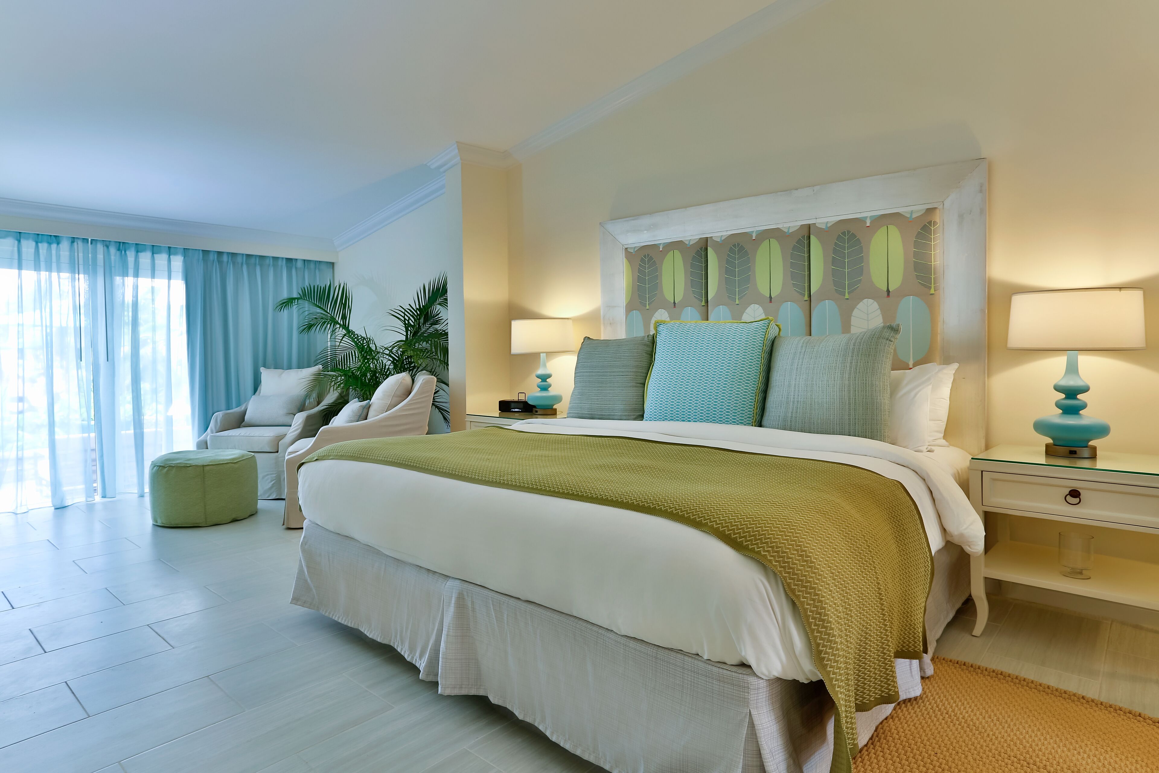 in-room safe, desk, laptop workspace, iron/ironing board