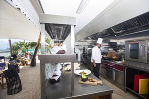 3 restaurants, breakfast served - StolenTime St Lucia (Castries)