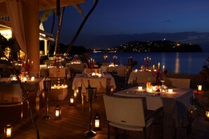 3 restaurants, breakfast served - StolenTime St Lucia (Castries)