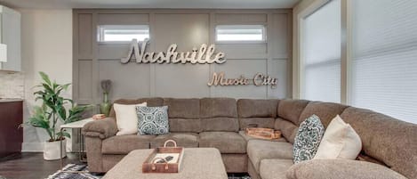 Tv, en stereo och kontor