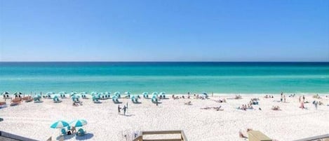 Beach nearby, sun-loungers, beach towels