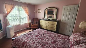 1 bedroom, free WiFi, bed sheets