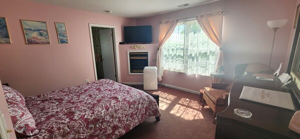 1 bedroom, free WiFi, bed sheets