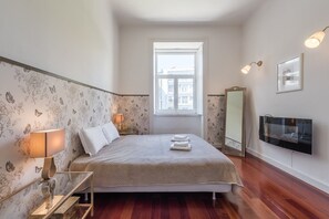 1 dormitorio, escritorio, Internet y ropa de cama