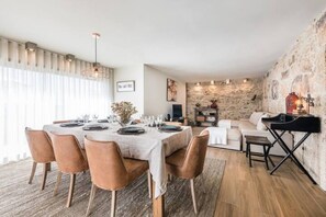 Dining - Casa Pelourinho de Louredo with pool (Amarante)