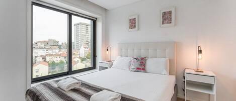 2 chambres, bureau, fer et planche à repasser, accès Internet