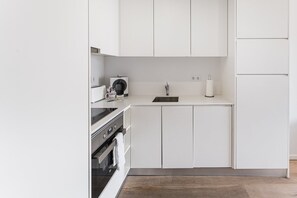 Wasserkocher mit Kaffee-/Teezubehör