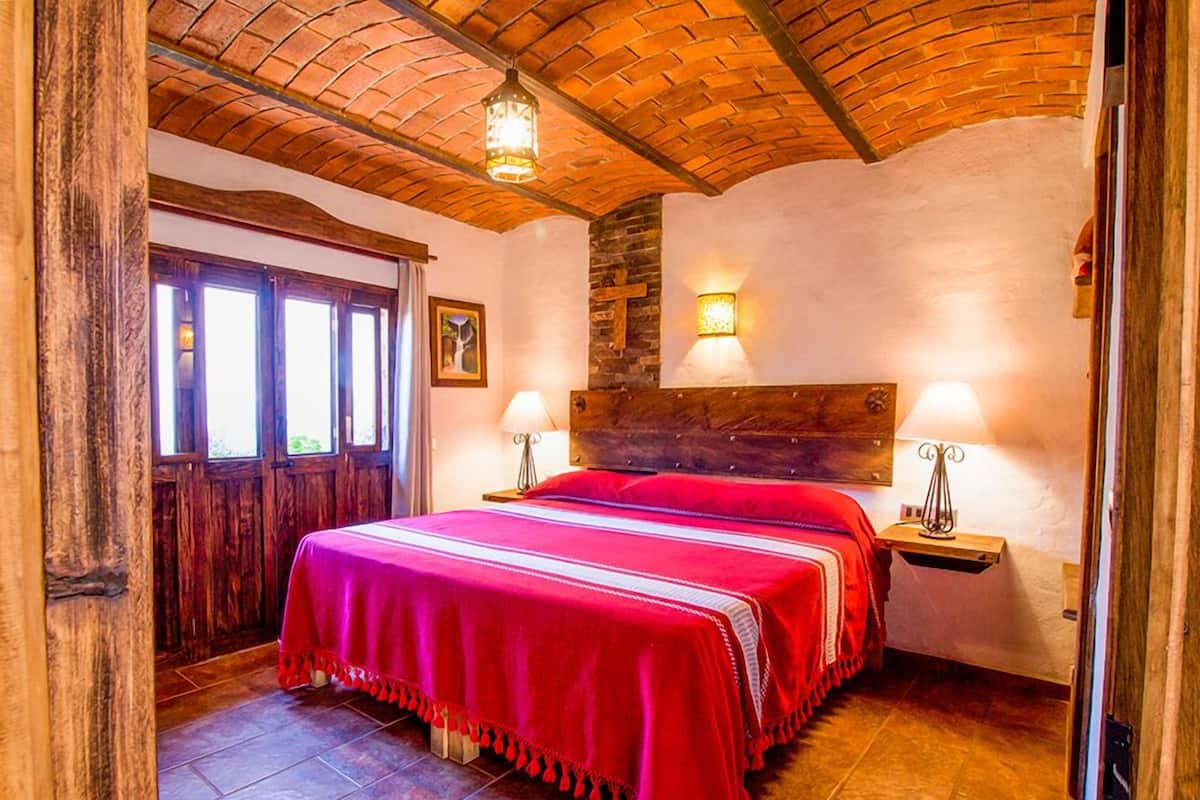 Classic Double Room | Iron/ironing board, free WiFi, bed sheets