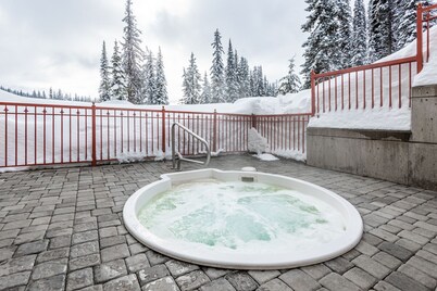 Ground floor condo in Creekside with King Bed in Master, deck w/bike storage