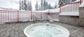 Ground floor condo in Creekside with King Bed in Master, deck w/bike storage