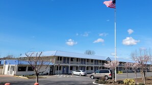 Front of property - sunshine motel iii (Ferndale)