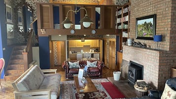 Smart TV y chimenea