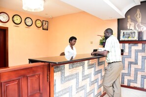 Reception - Hotel OK (Kampala)