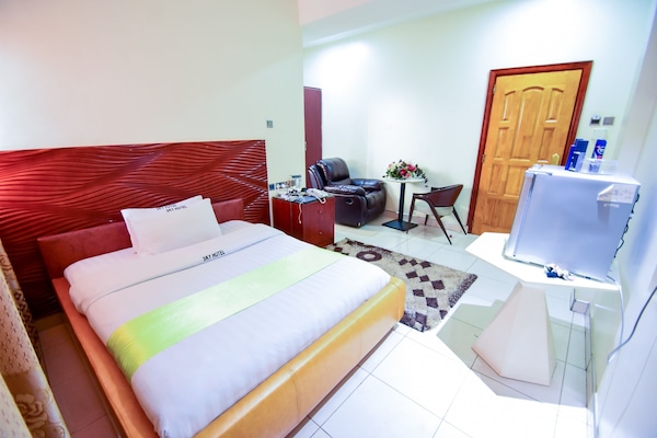 Deluxe Double Room | Individually decorated, individually furnished, desk, free WiFi