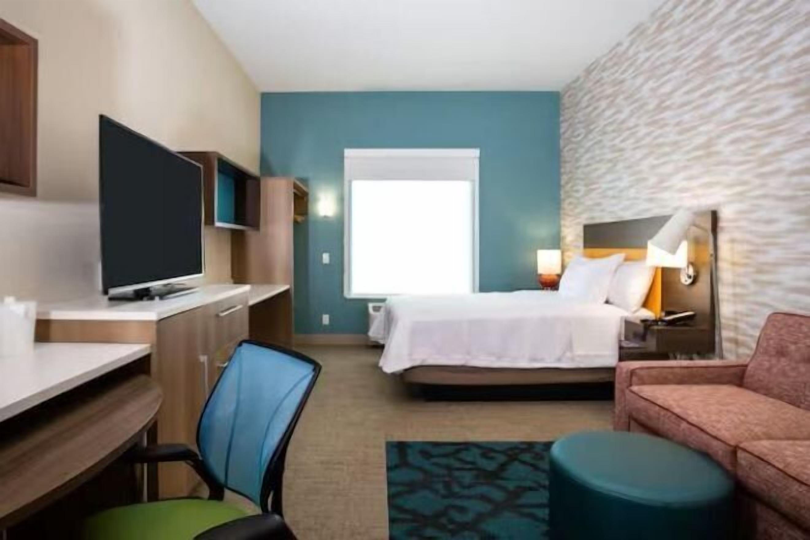 Mörkläggningsgardiner, strykjärn/strykbräda och sängkläder