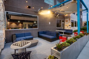 Lounge - Tru by Hilton Pflugerville, TX (Pflugerville)