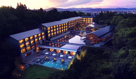 Exterior. ROKU KYOTO, LXR Hotels & Resorts
