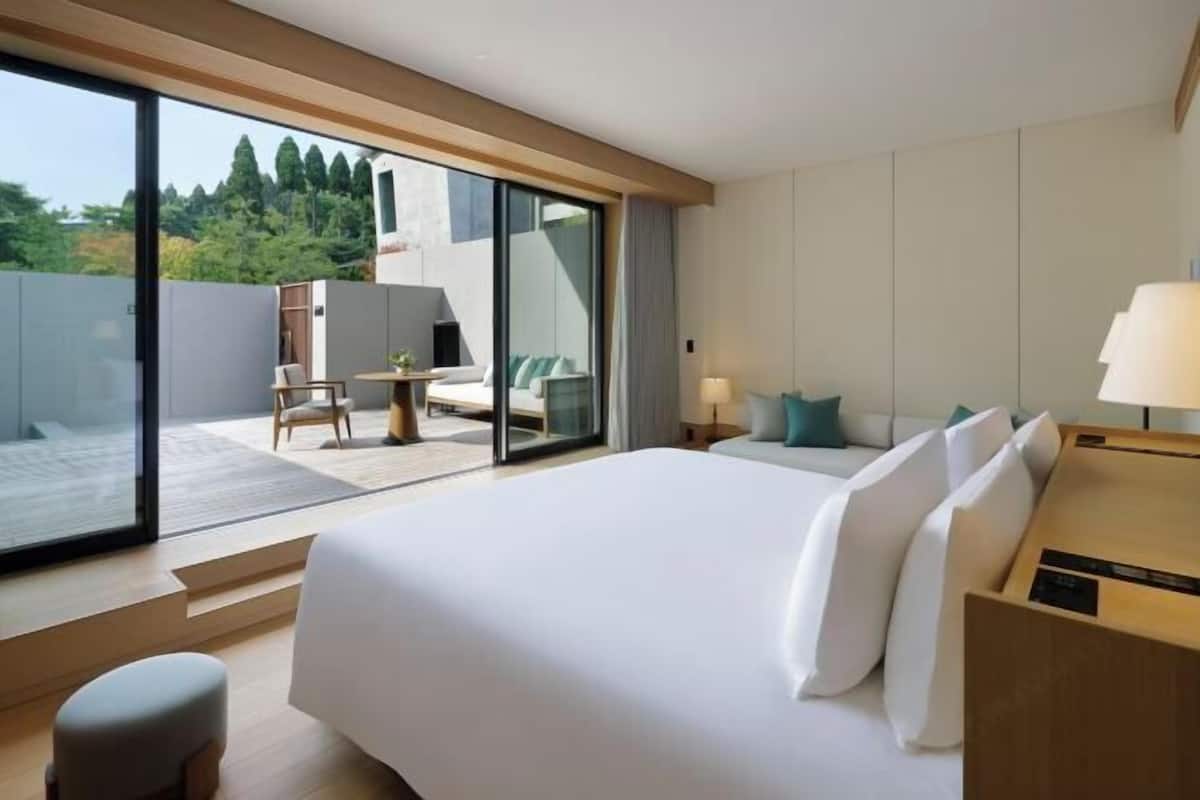 Ropa de cama de alta calidad y minibar