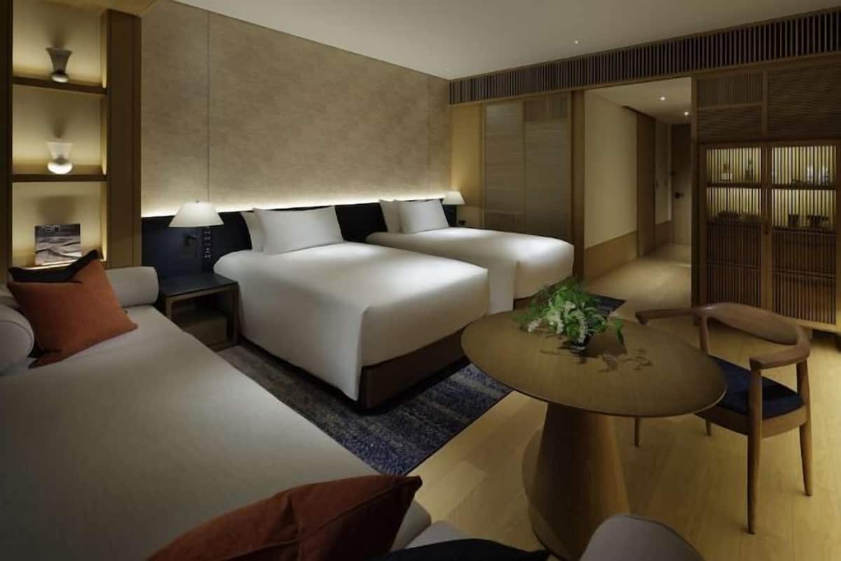 Ropa de cama de alta calidad y minibar