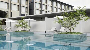 Outdoor pool, pool umbrellas