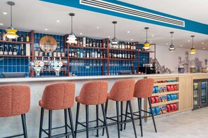 Bar (on property) - Hampton by Hilton Canterbury (Canterbury)