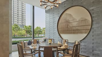 3 restaurants, Chinese cuisine