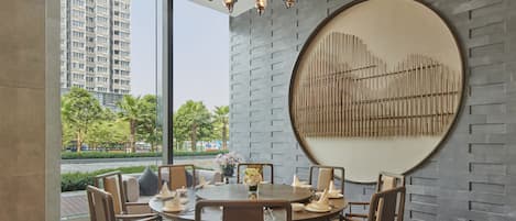 3 restaurants, Chinese cuisine
