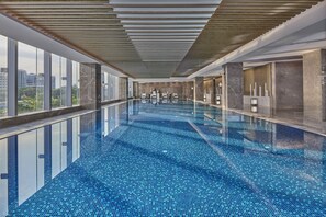 Indoor pool, sun loungers